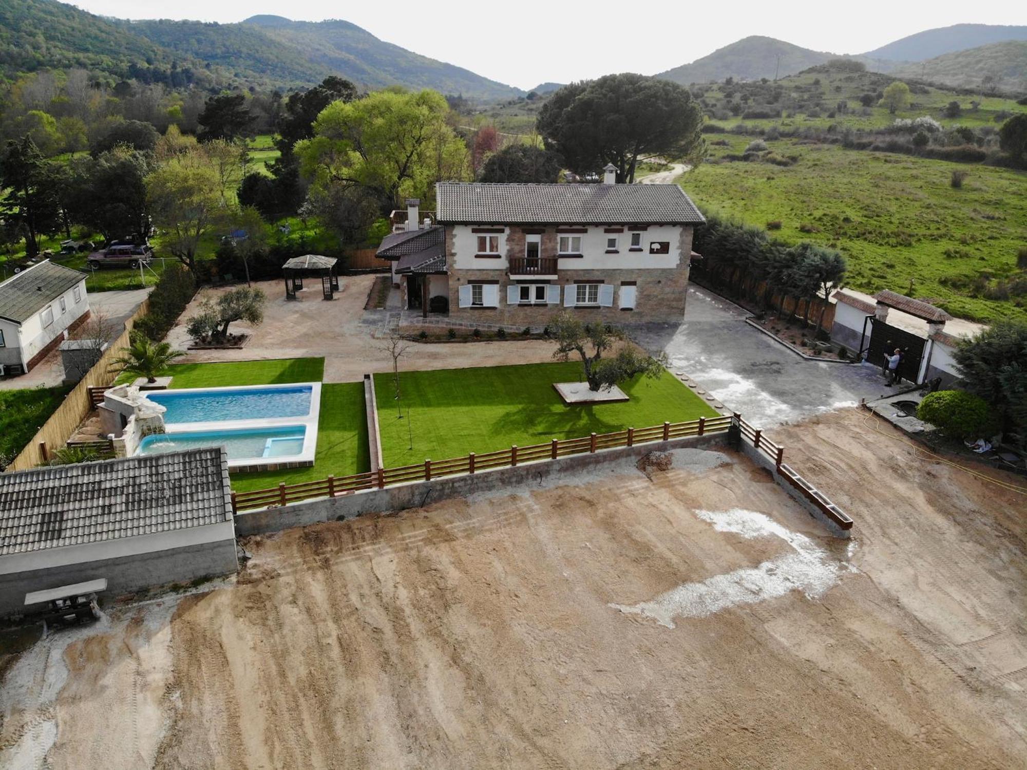Villa La Casa de la Pradera Navahondilla Exterior foto